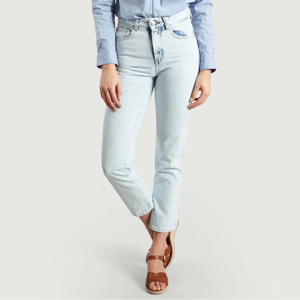 Closed Glow Straight Leg Jeans Size 27